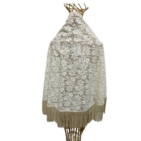 Sally Gee cream lacy shawl/wrap with fringe - Picture 1 of 6